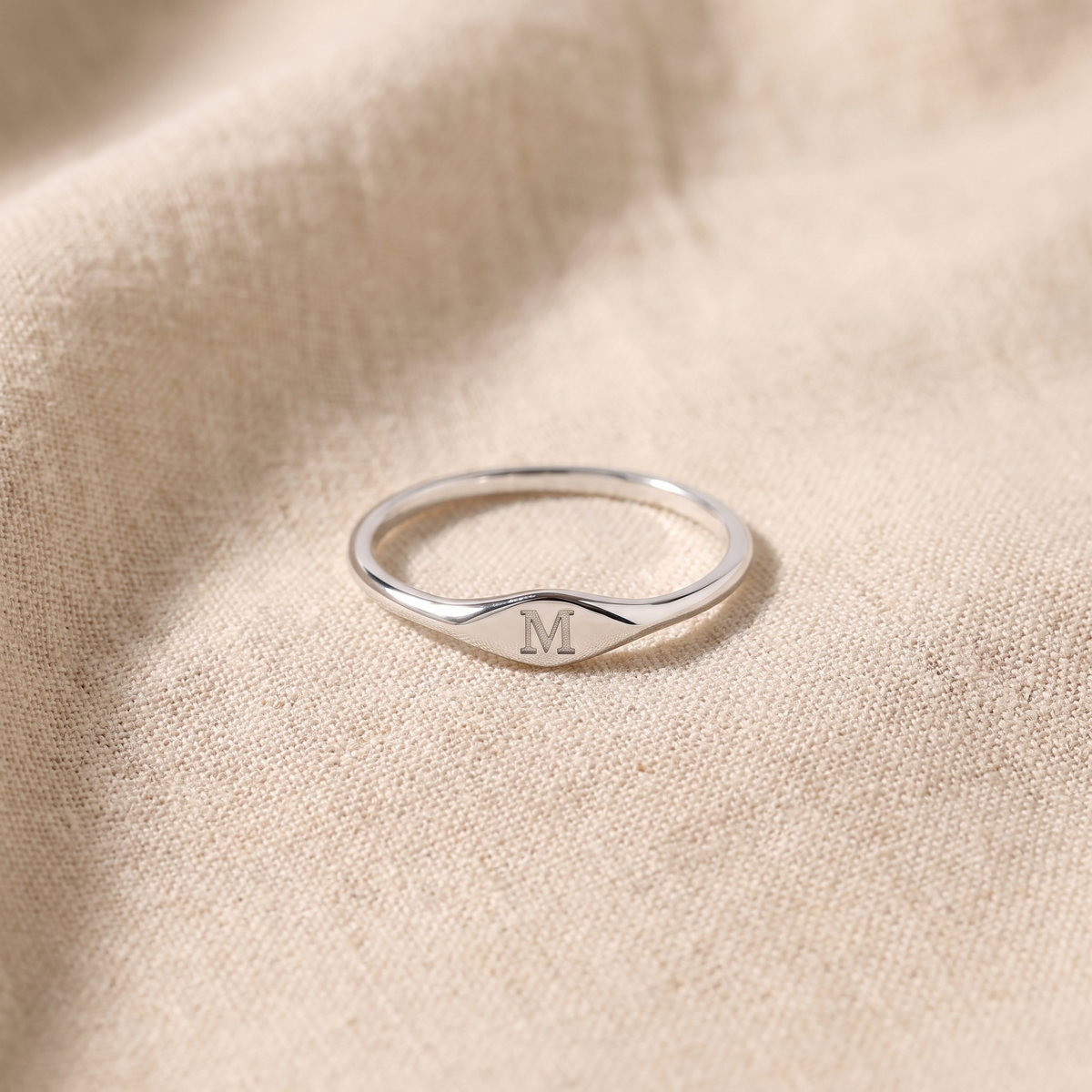 Anillo Sello con Inicial Personalizado